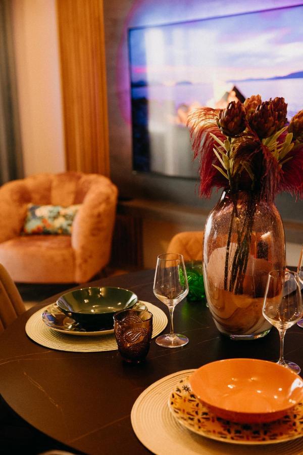 Villa Sunset Pool & Spa Apartments Zgornje Skofije Zewnętrze zdjęcie